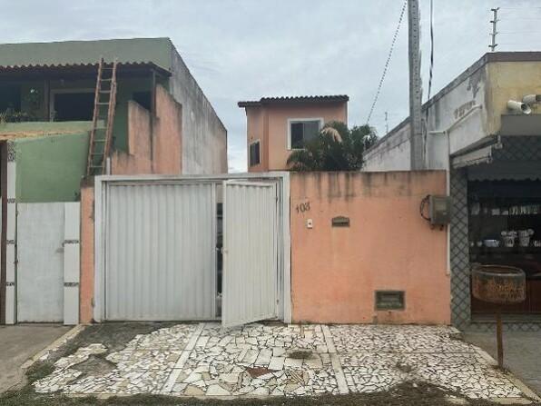 Casa com 4 quartos, 2 banheiros, 90m² área privativa, 1 vaga