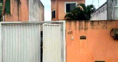 Casa com 4 quartos, 2 banheiros, 90m² área privativa, 1 vaga