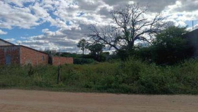 Terreno 393 m² em Cajazeiras - PB