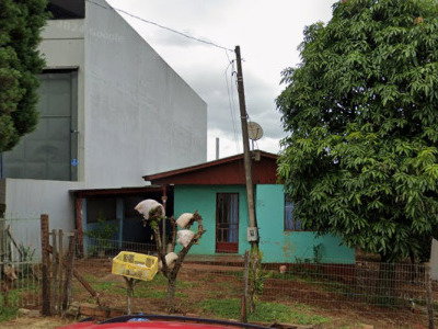 Casa com 3 quartos, 1 banheiro e 90m², em terreno de 450m²