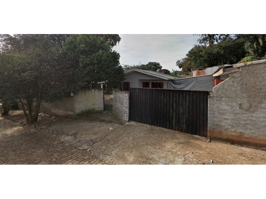 Casa em Leilão com 4 Quartos e 2 Banheiros em Passo Fundo/RS