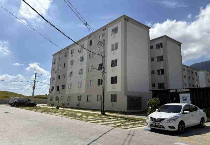 Apartamento com 2 Quartos e 1 Vaga em Nova Iguaçu