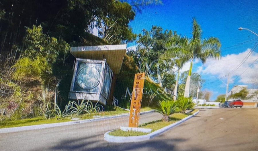 Terreno de 604 m² no Residencial Parque do Império