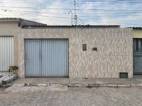 Casa com 2 quartos, 1 banheiro e 1 vaga em Inhumas - AL