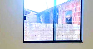 Casa com 3 quartos, 2 banheiros e 1 vaga, 90m² construída, ocupada