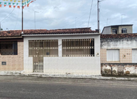 Casa com 102,55m² - Centro