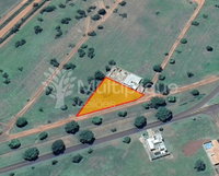 Terreno de 1.545 m² em condomínio