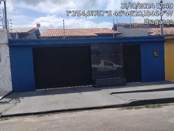 Casa com 2 Quartos e Área de Serviço em Bragança