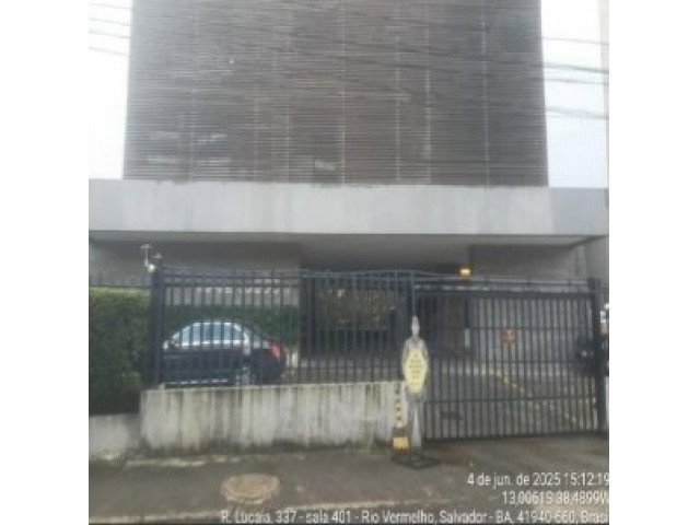 Sala comercial com 91,48 m², desocupada e bem localizada