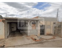 Casa com 3 quartos, 188,28m² construídos, desocupada