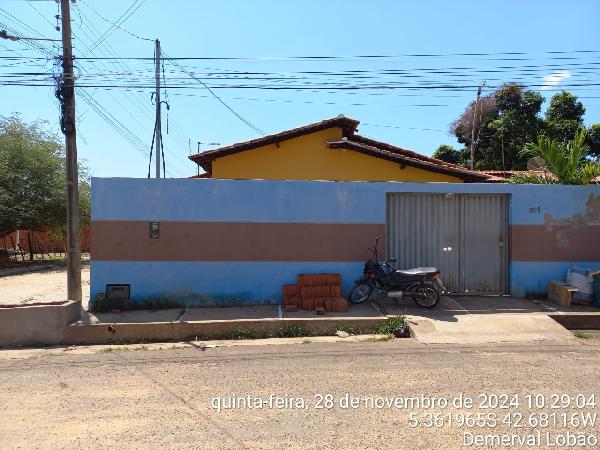 Casa com 2 quartos, 1 banheiro, 59m² construída, desocupada