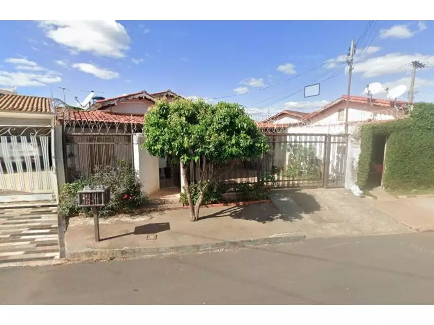 Casa em Leilão com 181.88m² Construída em Patos de Minas/MG