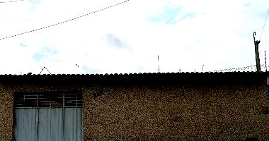 Casa com 2 quartos, 1 banheiro, sala, cozinha e 1 vaga de garagem