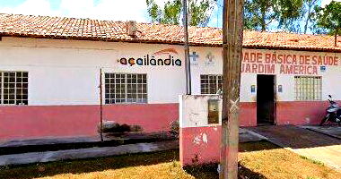 Casa Residencial com 3 Quartos, 2 Banheiros e 250m² Construídos