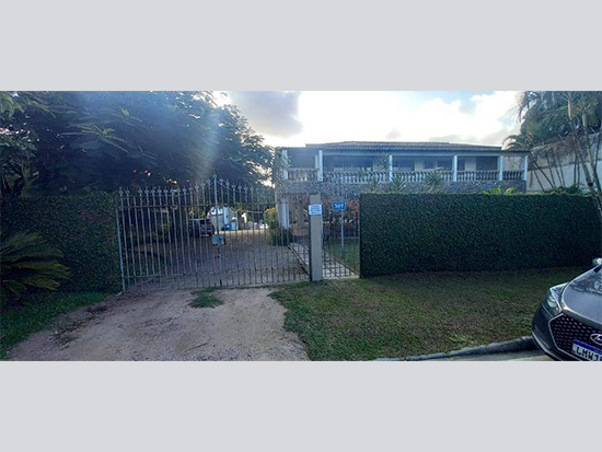 Casa com 1 vaga, 2790m² de terreno, 628,29m² construída, ocupada