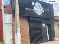 Edificação Comercial Desativada em Terreno de 221 m²