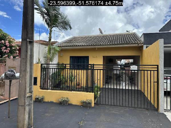 Casa 3 quartos, 1 banheiro, 1 vaga, 79,2m² construída, terreno 180m²