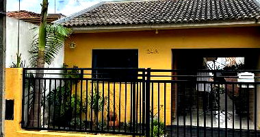 Casa 3 quartos, 1 banheiro, 1 vaga, 79,2m² construída, terreno 180m²