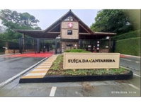 Casa de condomínio em Mairiporã com 4 quartos e 3 banheiros