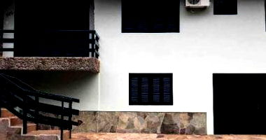 Casa padrão 3 quartos 2 banheiros 1 vaga ocupada 127m²