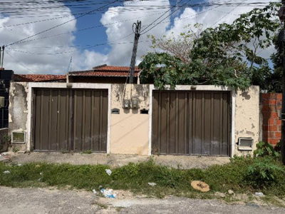Casa Ocupada com 2 Quartos e 74,79 m² em Itaitinga