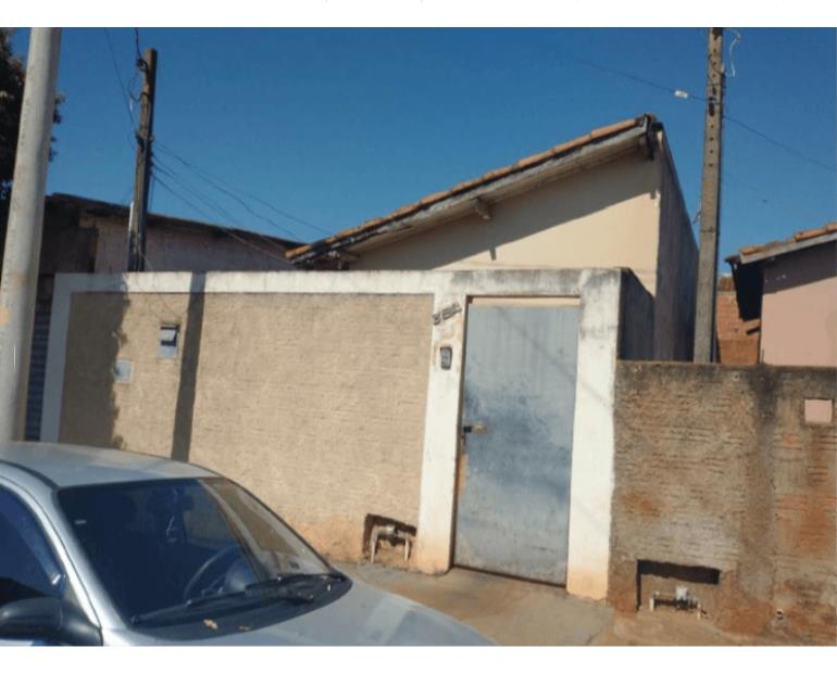 Terreno com 2 casas, 2 quartos, 1 banheiro, 134,90m² construída