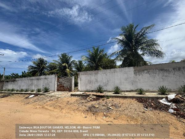 Casa com 2 quartos, 2 banheiros, 1 vaga e 313m² área privativa