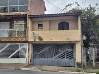 Casa com 2 quartos, 1 banheiro, 2 vagas e 92m²