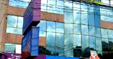 Sala comercial 92m² com 1 vaga, desocupada