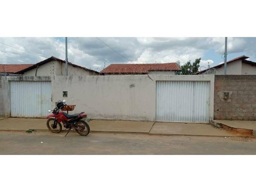 Casa Ocupada com 2 Quartos e 1 Banheiro em Jaíba/MG
