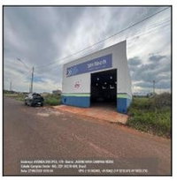 Espaçoso Galpão Industrial com 278m² de Área Construída