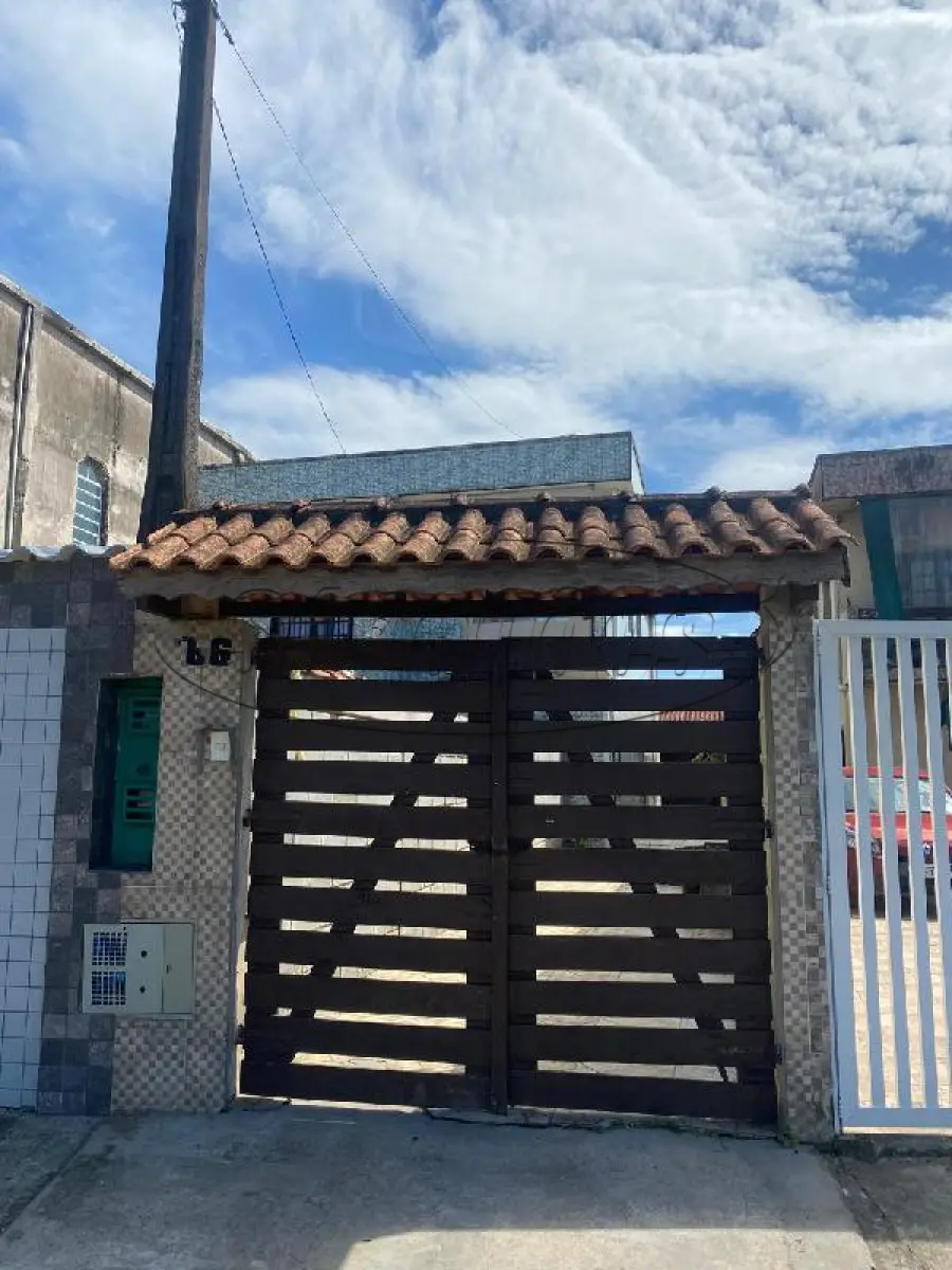 Casa com 2 quartos, 1 banheiro, 1 vaga, 129,56 m², ocupada