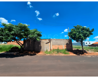 Terreno com construção intermediária, 250m²