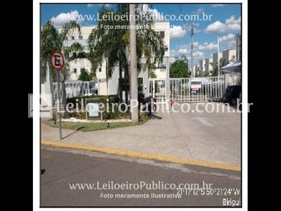 Apartamento 88m² com 2 Quartos e Vaga de Garagem