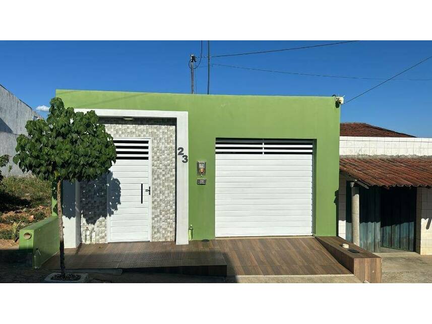 Casa Ocupada com 1 Vaga e Varanda em Riacho do Meio