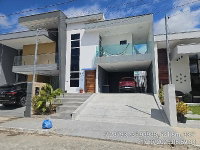 Casa com 3 quartos, 2 banheiros e 1 vaga de garagem