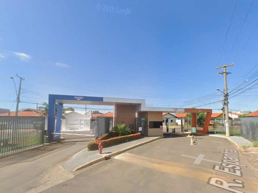 Terreno de 200m² com casa no Condomínio DOM PEDRO II