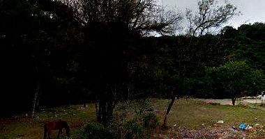 Lote urbano com casa simples 60m², 3 quartos, 1 banheiro