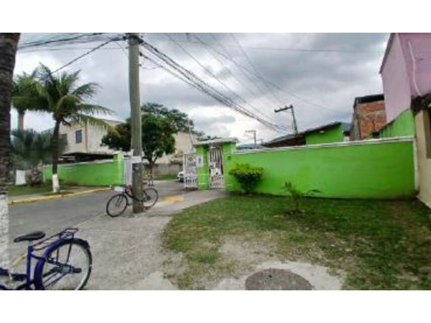 Casa em Leilão com 1 Vaga em Bangu, Rio de Janeiro