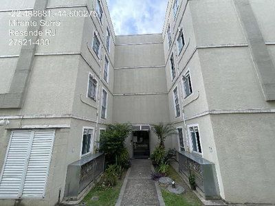 Apartamento com 2 Quartos e Vaga em Condomínio