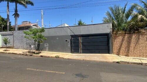 Casa Ocupada em São José do Rio Preto com 420m² de Terreno