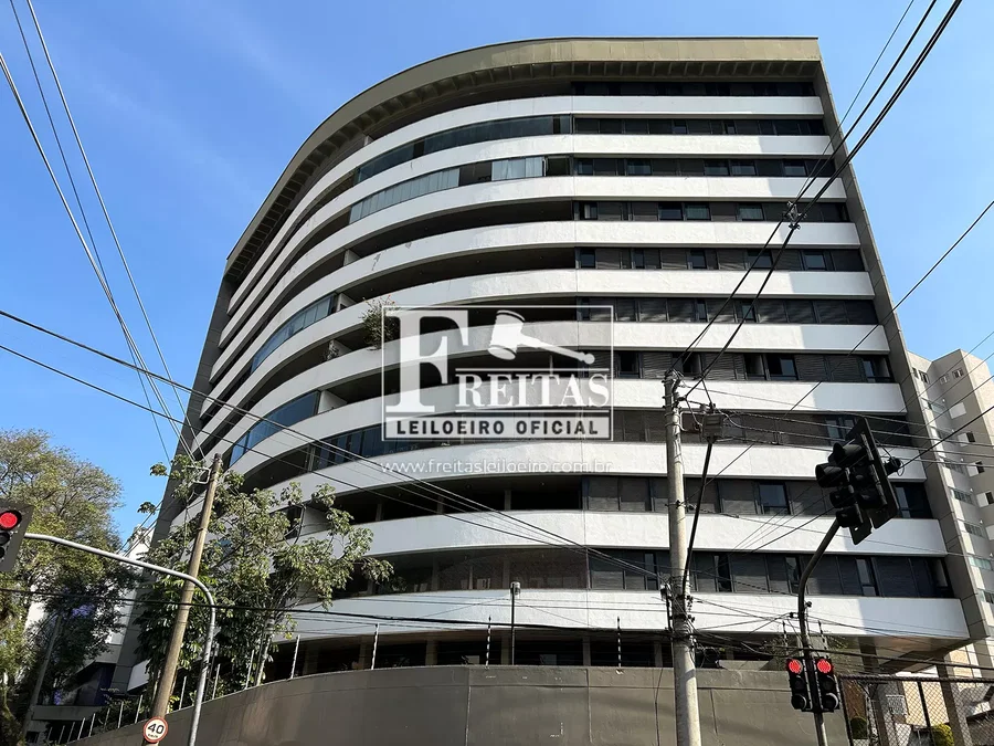 Apartamento Espaçoso com 4 Quartos e 3 Vagas em São Bernardo do Campo