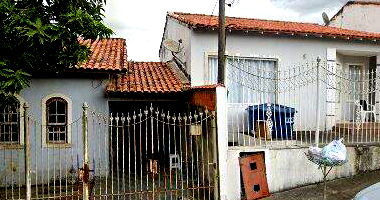 Casa aconchegante com 3 quartos, 1 suíte e 1 banheiro, 146m² construída, ocupada