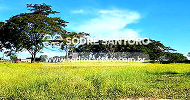 Terreno desocupado com 750m² em excelente localização