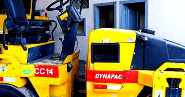 ROLO COMPACTADOR DYNAPAC CC142C - Ano 2010