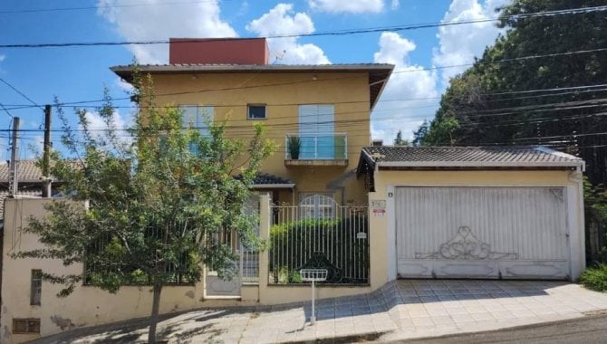Casa padrão 4 quartos 3 banheiros 298m² construída, ocupada