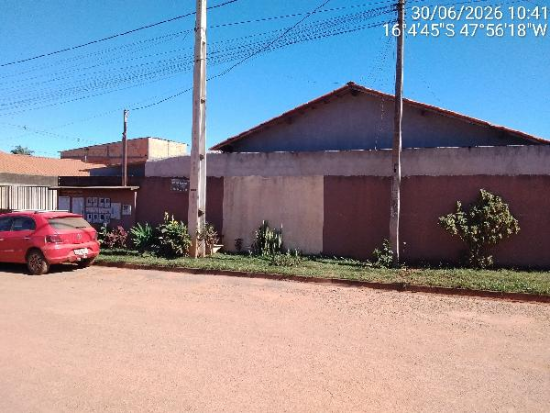 Casa com 2 quartos em Cidade Ocidental - GO