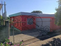 Terreno urbano com 420m² e edificações não averbadas