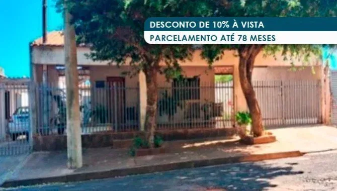 Casa Ocupada em Terreno de 259 m² - Conjunto Hab. Orlando Sanchez