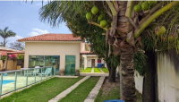 Casa com piscina, 480m², excelente conservação